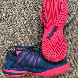 K Swiss tennis shoes, like new, worn once